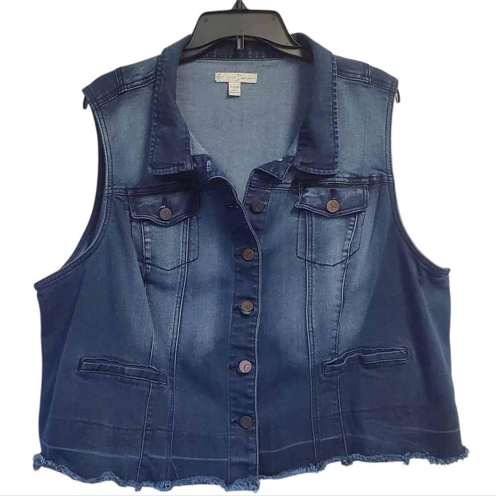 Cato Women's Dark Blue Denim Vest Distressed Size 26/28W